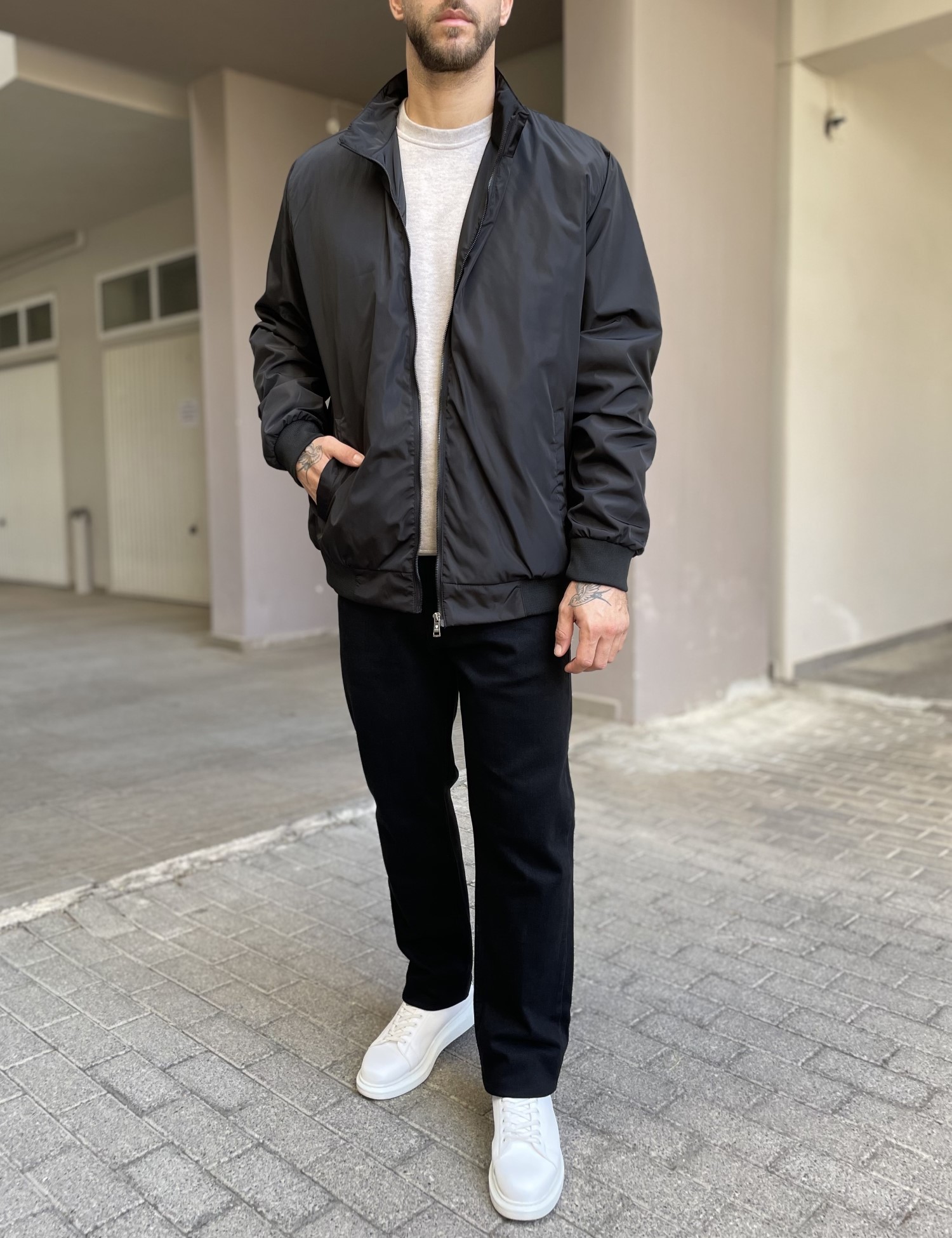 Ανδρικό μαύρο μπουφάν με γιακά και λάστιχο Plus Size EP492M φωτογραφία